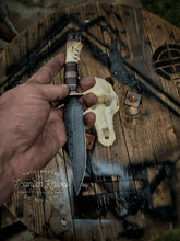 Load image into Gallery viewer, Drop point - Bone collector series